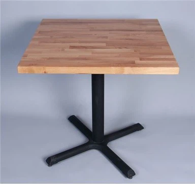 Valgomojo stalas gali būti pritaikytas kojoms